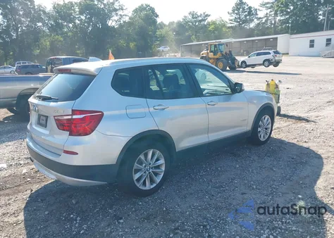 2013 BMW X3 xDrive28I z USA, uszkodzony, nr VIN 5UXWX9C54D0D03145